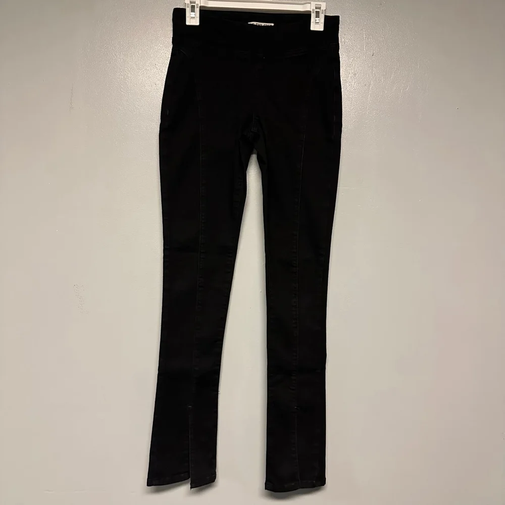 Free people We The Free Black straight leg Jeans women's size XS (29”x33) goth